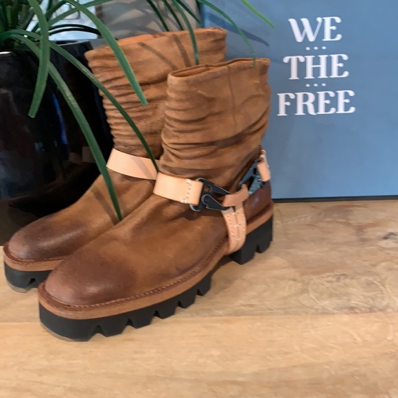 We The Free Reya Harness boots - Picture 1 of 10